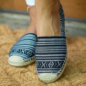 Minnetonka Pam Espadrilles Slip-on